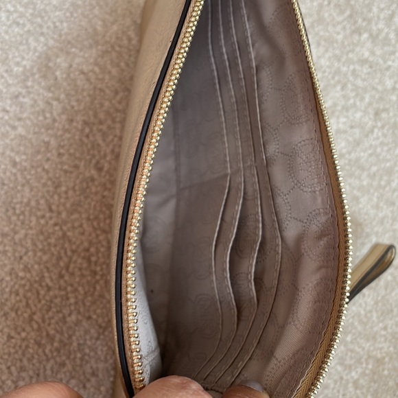 Michael Kors Gold wristlet - Picture 5 of 7